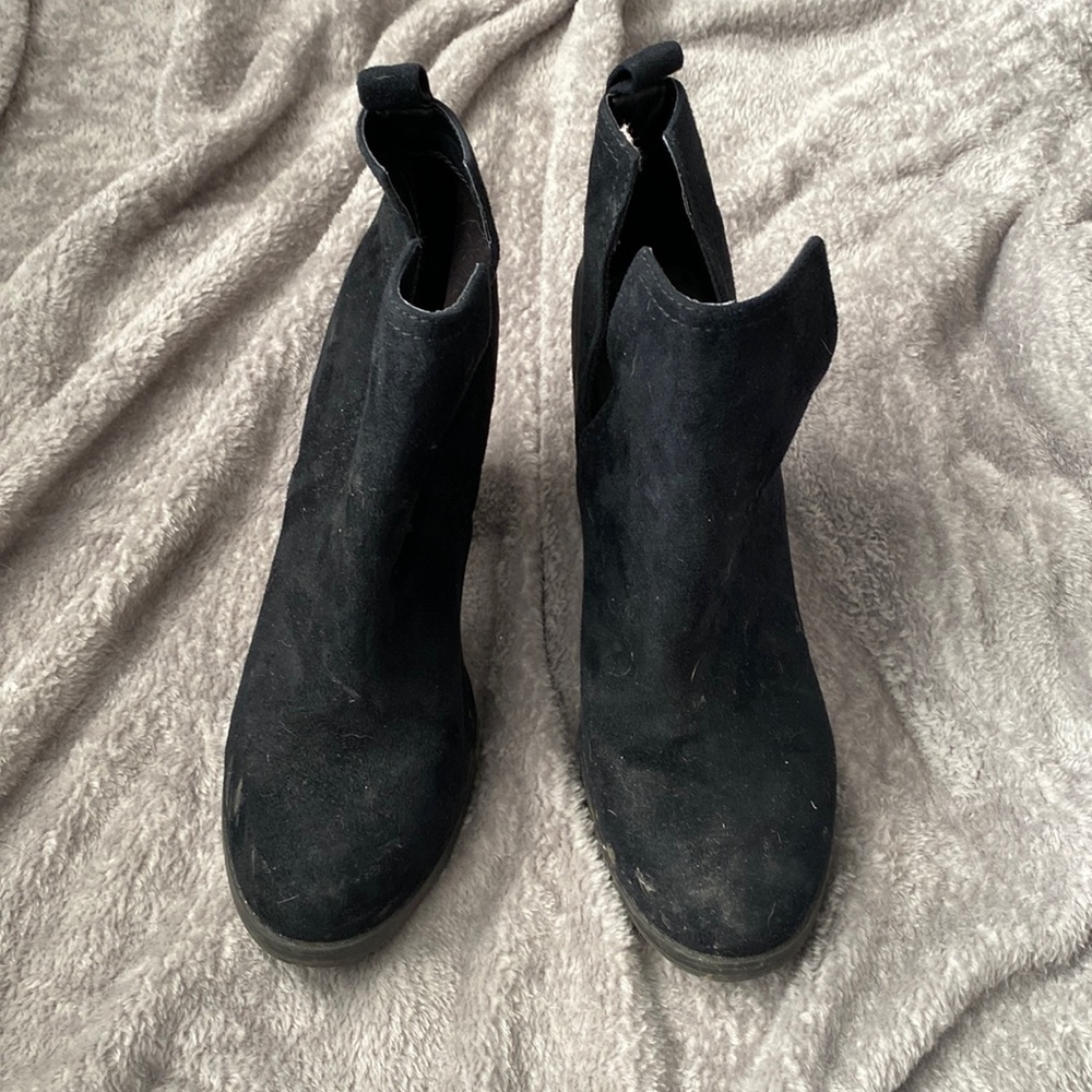 Black heeled booties